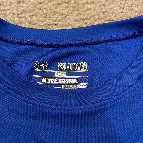 Boys UA t-shirt - Picture 2 of 4